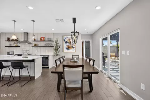 Dining - 4401 N 19th Pl, Phoenix, AZ 85016 photo 1 of 2