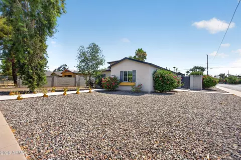 Exterior - 4401 N 19th Pl, Phoenix, AZ 85016 photo 2 of 8