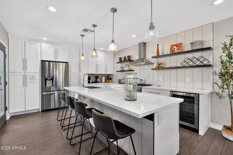 Kitchen - 4401 N 19th Pl, Phoenix, AZ 85016 photo 3 of 5