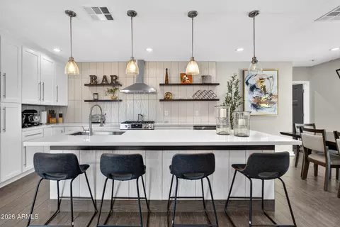 Kitchen - 4401 N 19th Pl, Phoenix, AZ 85016 photo 5 of 5
