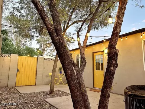 Exterior - 4401 N 19th Pl, Phoenix, AZ 85016 photo 3 of 8