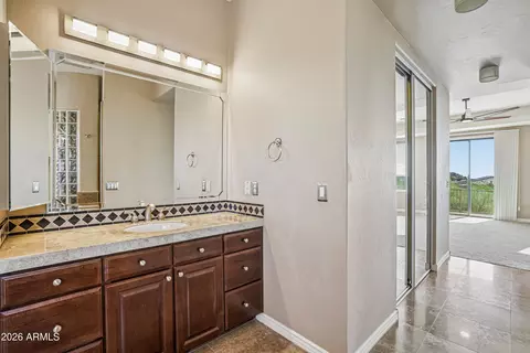 Bath - 3233 N 89th Pl, Mesa, AZ 85207 photo 2 of 4