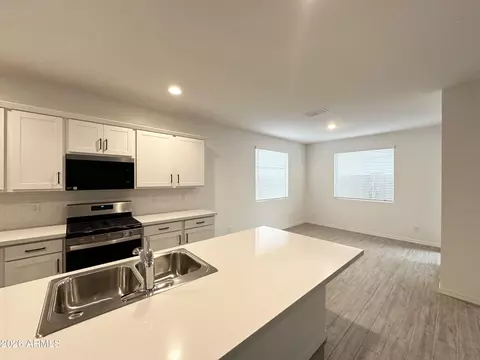 Kitchen - 9354 E Spiral Ave, Mesa, AZ 85212 photo 6 of 7