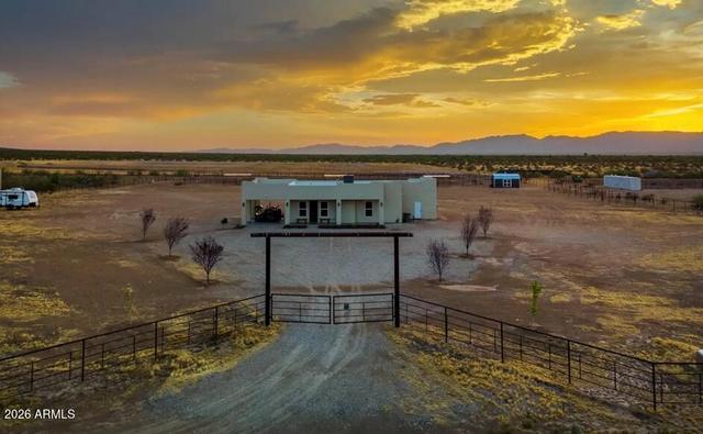 49102 N 530th Ave, Aguila, AZ 85320