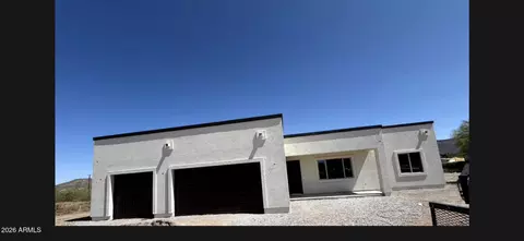 48111 N 7th Ave, New River, AZ 85087