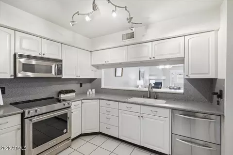Kitchen - 1320 E Marny Rd, Tempe, AZ 85288 photo 2 of 3