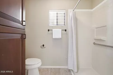 Bath - 1320 E Marny Rd, Tempe, AZ 85288 photo 3 of 6