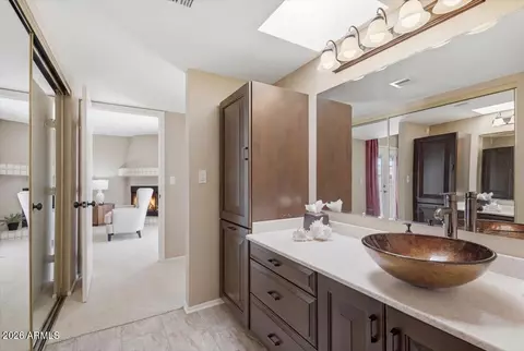 Bath - 1320 E Marny Rd, Tempe, AZ 85288 photo 2 of 6