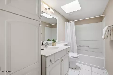 Bath - 1320 E Marny Rd, Tempe, AZ 85288 photo 5 of 6
