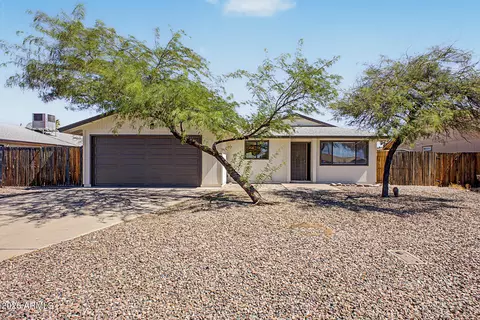 562 E Hondo Ave, Apache Junction, AZ 85119 photo 2