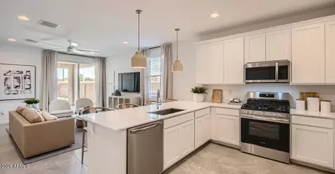 2137 W Rutledge Ave, Apache Junction, AZ 85120 photo 3