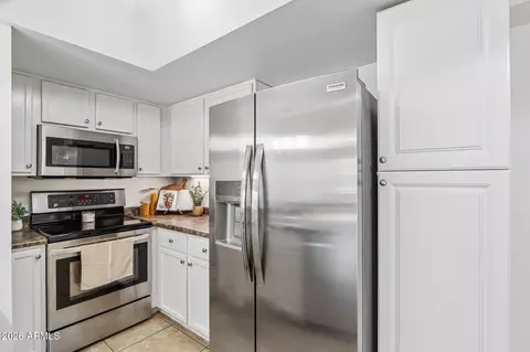 Kitchen - 1720 E Thunderbird Rd #1086, Phoenix, AZ 85022 photo 3 of 4