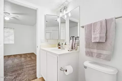 Bath - 1720 E Thunderbird Rd #1086, Phoenix, AZ 85022 photo 2 of 3