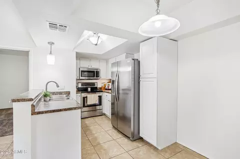 Kitchen - 1720 E Thunderbird Rd #1086, Phoenix, AZ 85022 photo 1 of 4