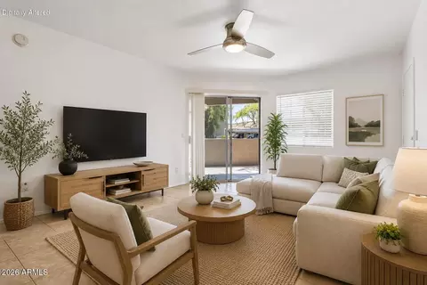 Living - 1720 E Thunderbird Rd #1086, Phoenix, AZ 85022 photo 1 of 4