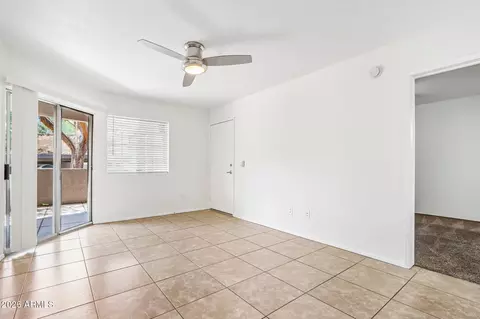 Living - 1720 E Thunderbird Rd #1086, Phoenix, AZ 85022 photo 2 of 4