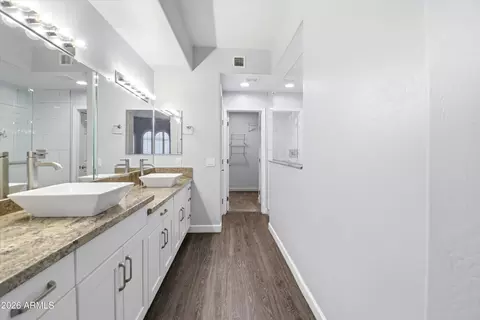 Bath - 5015 E Cheyenne Dr #17, Phoenix, AZ 85044 photo 4 of 6