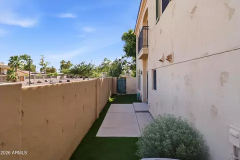 Exterior - 5015 E Cheyenne Dr #17, Phoenix, AZ 85044 photo 1 of 3