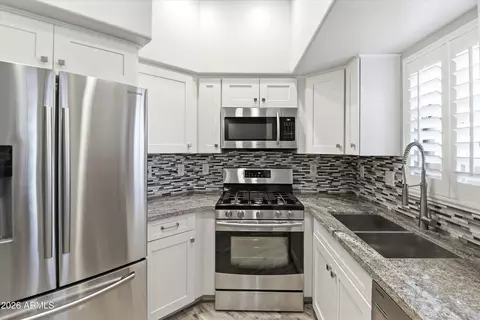 5015 E Cheyenne Dr #17, Phoenix, AZ 85044