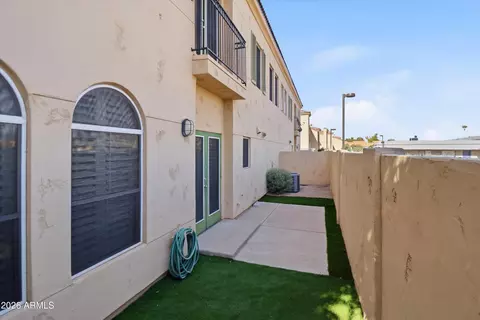 Exterior - 5015 E Cheyenne Dr #17, Phoenix, AZ 85044 photo 2 of 3