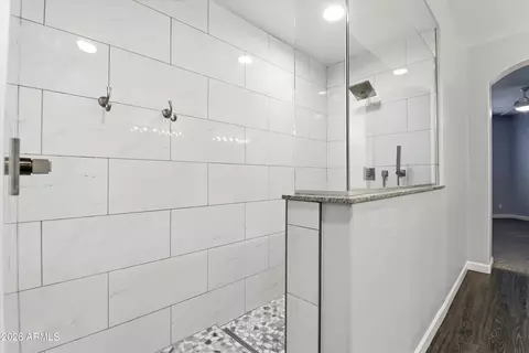 Bath - 5015 E Cheyenne Dr #17, Phoenix, AZ 85044 photo 6 of 6