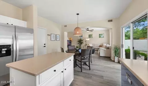 Entry Way - 4167 E Betsy Ln, Gilbert, AZ 85296 photo 2 of 3