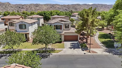 View/Area - 1835 E Dunbar Dr, Phoenix, AZ 85042 photo 2 of 6
