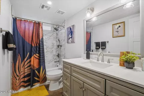 Bath - 755 E Palomino Dr, Gilbert, AZ 85296 photo 4 of 4