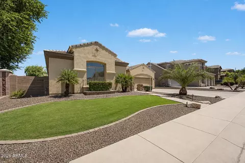 Exterior - 3104 E Muirfield St, Gilbert, AZ 85298 photo 2 of 18