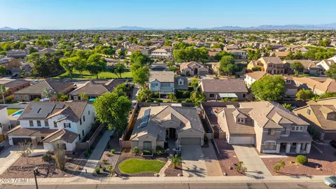 View/Area - 3104 E Muirfield St, Gilbert, AZ 85298 photo 4 of 9