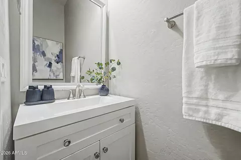 Bath - 3104 E Muirfield St, Gilbert, AZ 85298 photo 3 of 6
