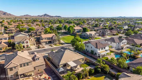 View/Area - 3104 E Muirfield St, Gilbert, AZ 85298 photo 9 of 9