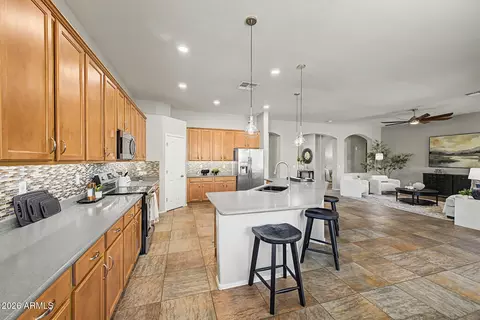 Kitchen - 3104 E Muirfield St, Gilbert, AZ 85298 photo 4 of 5