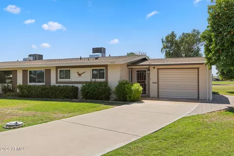 10207 W Snead Cir S, Sun City, AZ 85351