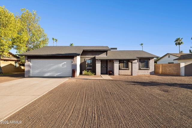 4921 E Winchcomb Dr, Scottsdale, AZ 85254