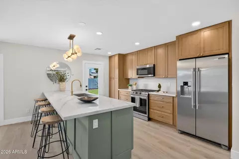 Kitchen - 2046 E Harvard Dr, Tempe, AZ 85283 photo 4 of 5