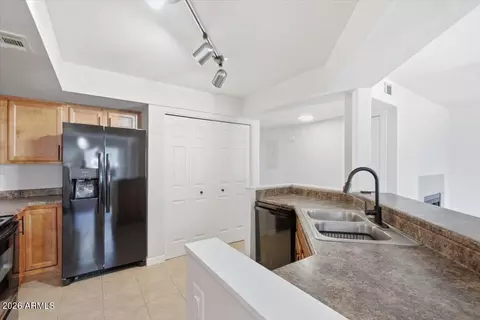 Kitchen - 1331 W Baseline Rd #237, Mesa, AZ 85202 photo 4 of 5