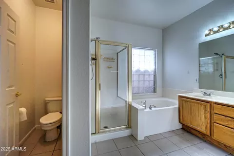 Bath - 4329 E South Fork Dr, Phoenix, AZ 85044 photo 1 of 2