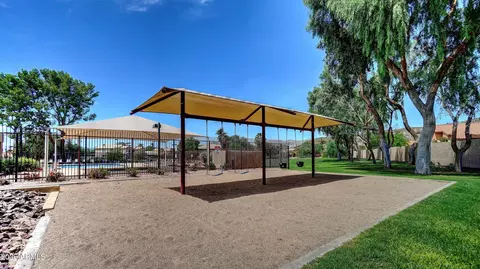 View/Area - 4329 E South Fork Dr, Phoenix, AZ 85044 photo 3 of 4