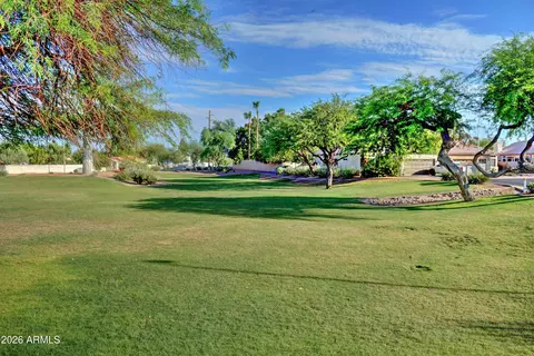 Exterior - 4329 E South Fork Dr, Phoenix, AZ 85044 photo 6 of 10
