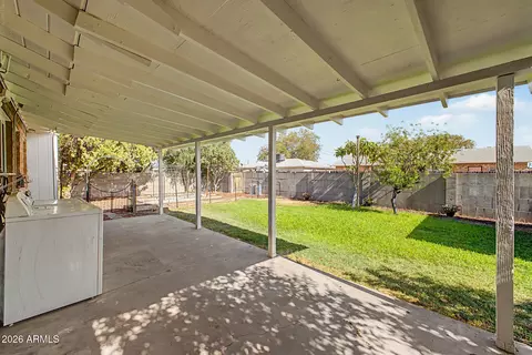 Exterior - 3915 W Berridge Ln, Phoenix, AZ 85019 photo 3 of 4