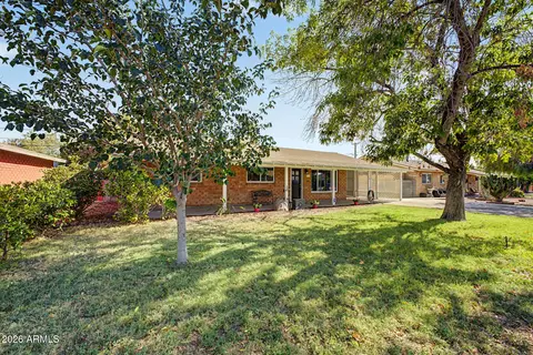 Exterior - 3915 W Berridge Ln, Phoenix, AZ 85019 photo 1 of 4