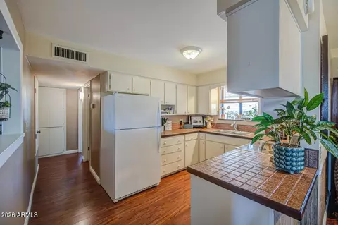 Kitchen - 5331 E Dodge St, Mesa, AZ 85205 photo 1 of 5