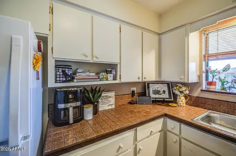Kitchen - 5331 E Dodge St, Mesa, AZ 85205 photo 5 of 5