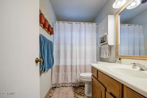 Bath - 5331 E Dodge St, Mesa, AZ 85205 photo 2 of 5