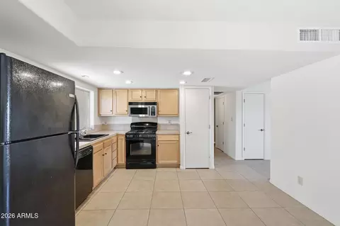 Kitchen - 2302 E Waltann Ln, Phoenix, AZ 85022 photo 2 of 3