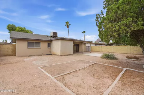 Exterior - 2302 E Waltann Ln, Phoenix, AZ 85022 photo 7 of 8
