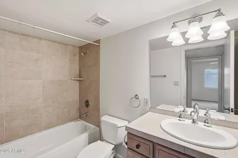 Bath - 2302 E Waltann Ln, Phoenix, AZ 85022 photo 1 of 2