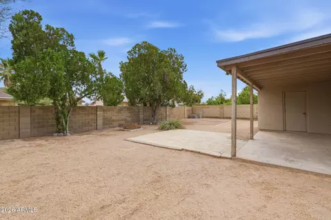 Exterior - 2302 E Waltann Ln, Phoenix, AZ 85022 photo 4 of 8