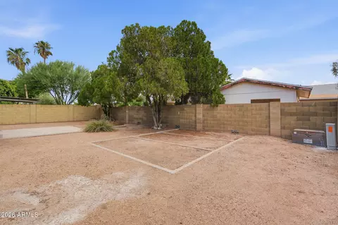 Exterior - 2302 E Waltann Ln, Phoenix, AZ 85022 photo 5 of 8